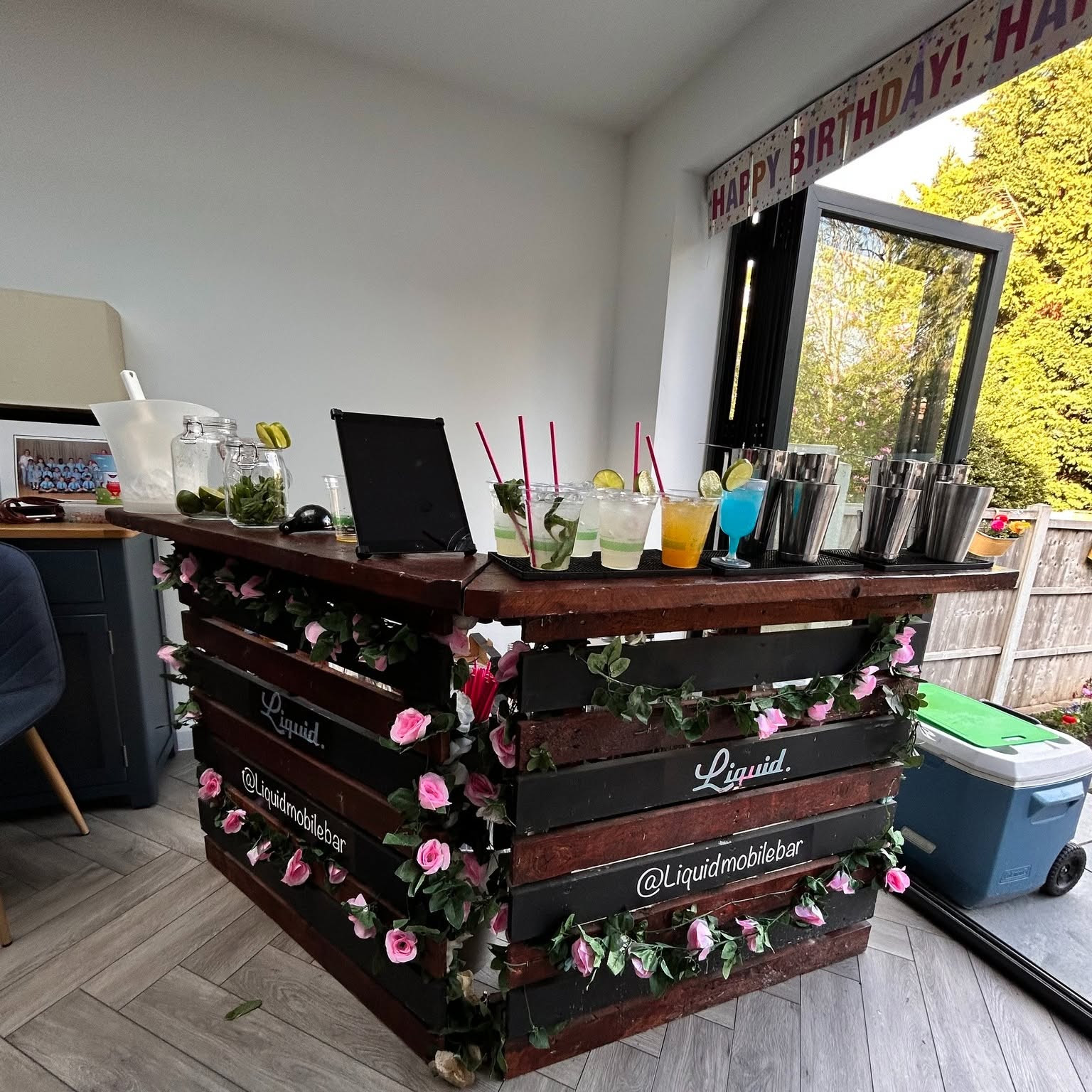 Liquid Mobile Bar