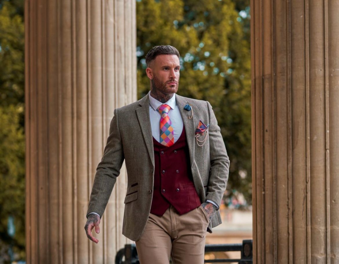 Howard & Co Attire
