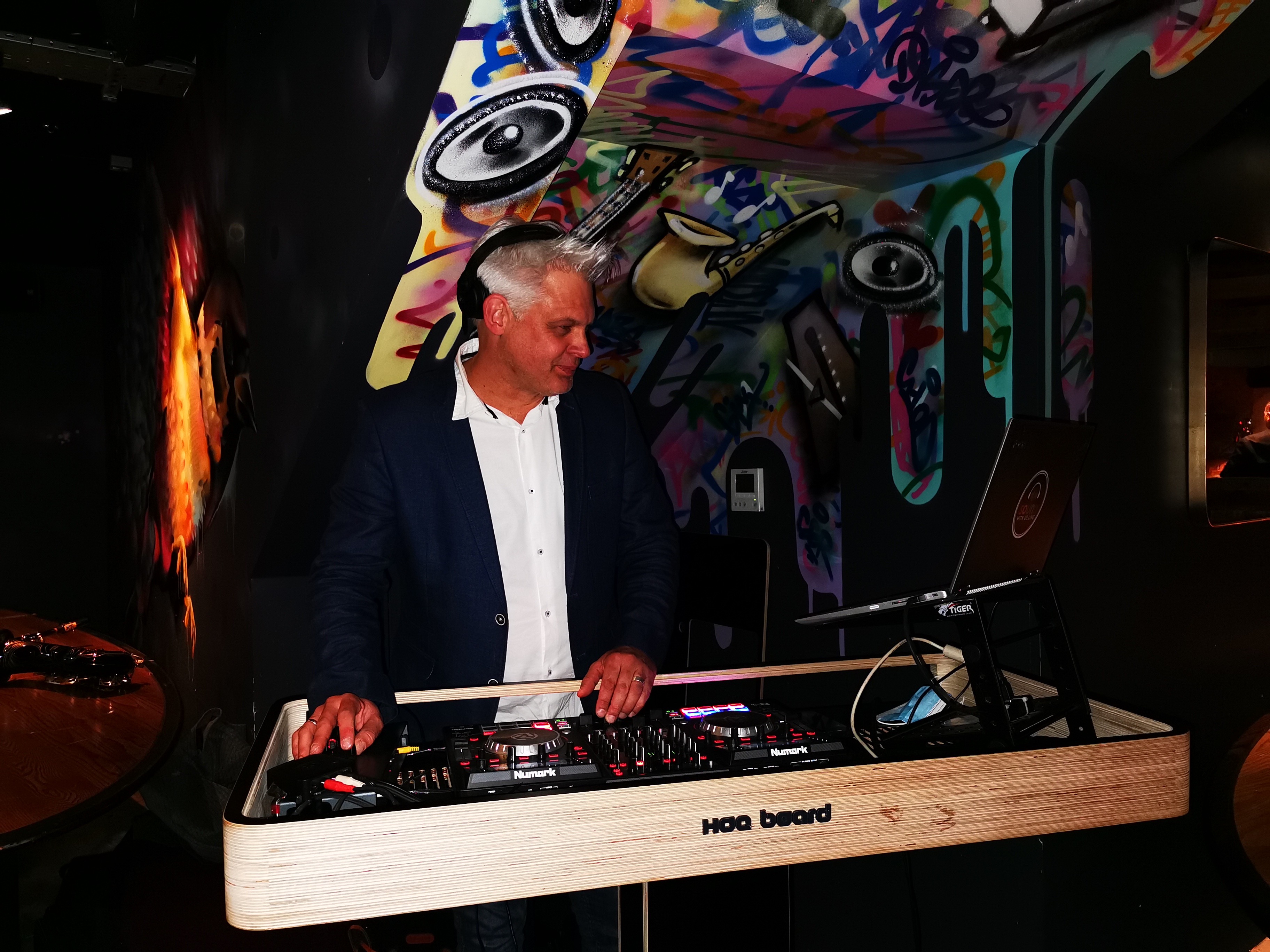 DJ Live